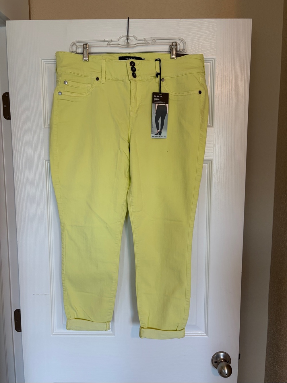 NWT Torrid Yellow Jeans Jegging Size 16 High Rise Super Soft Summertime Y9